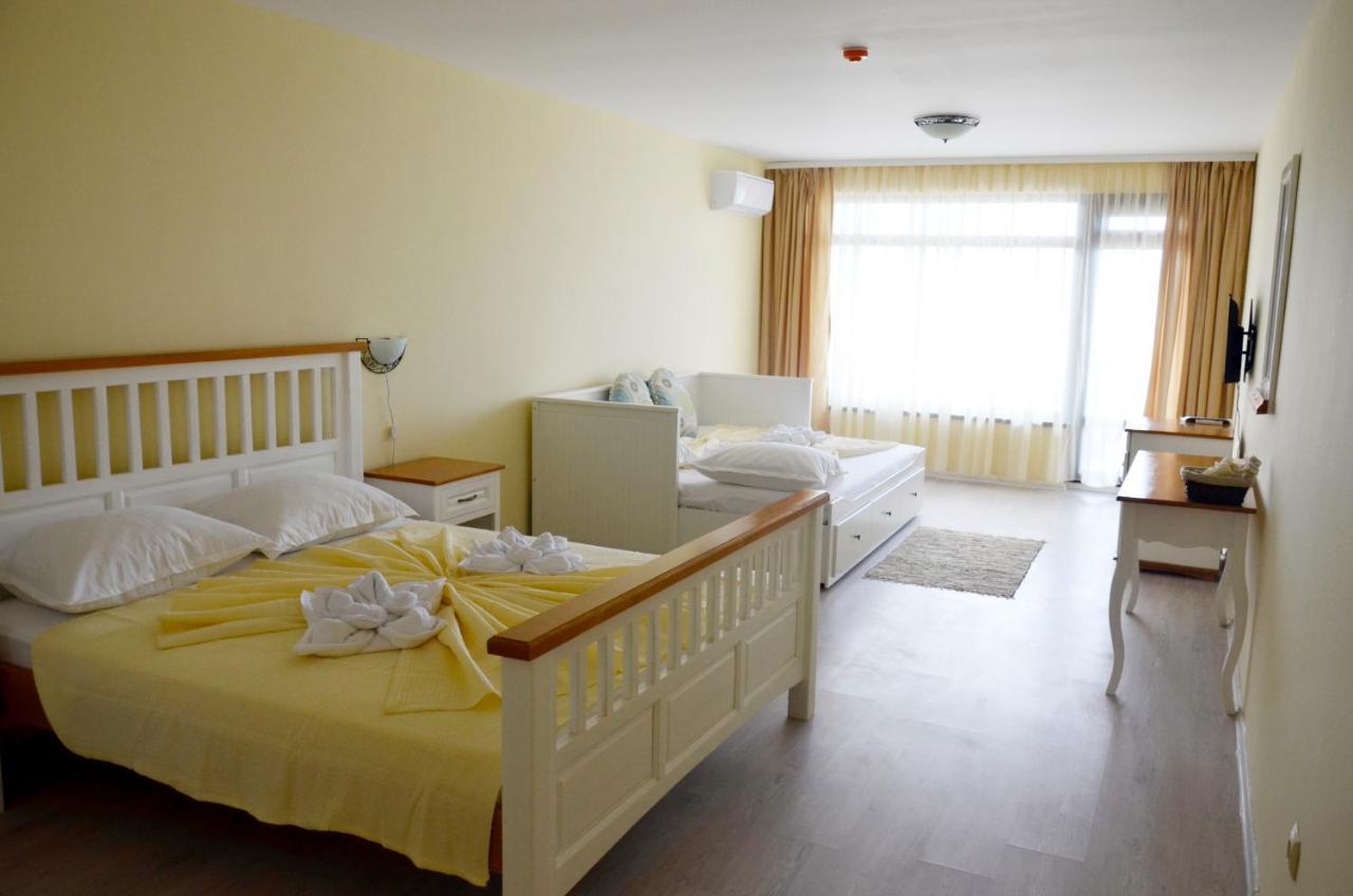 Ashram Hotel พรีมอร์สโก ภายนอก รูปภาพ